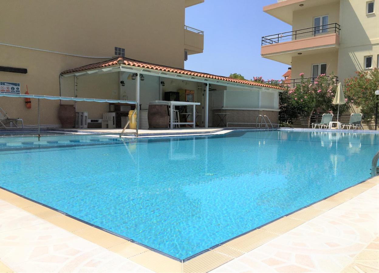 Evdokia Αpartments & Dimitra Village Agia Marina 外观 照片