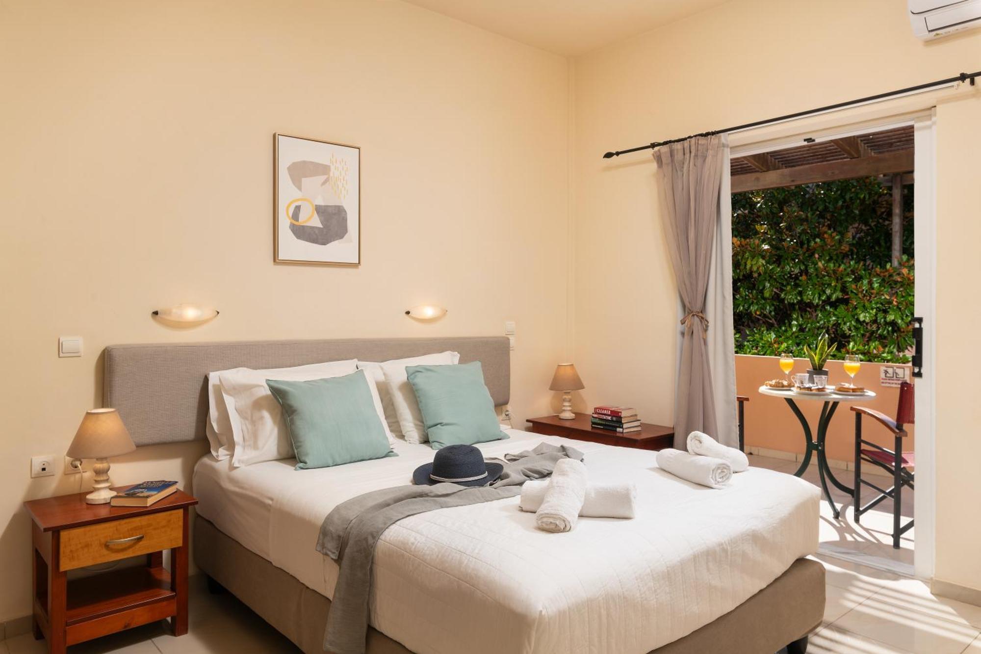 Evdokia Αpartments & Dimitra Village Agia Marina 外观 照片