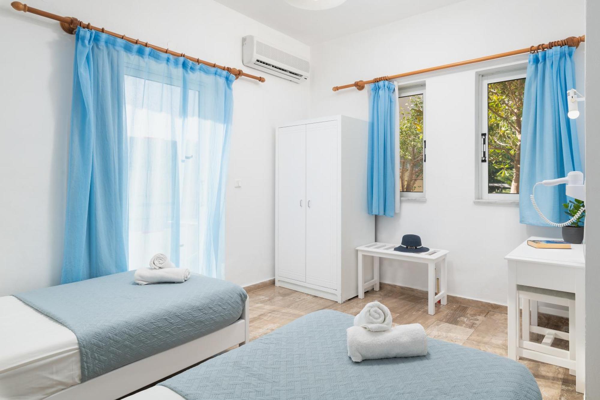 Evdokia Αpartments & Dimitra Village Agia Marina 外观 照片